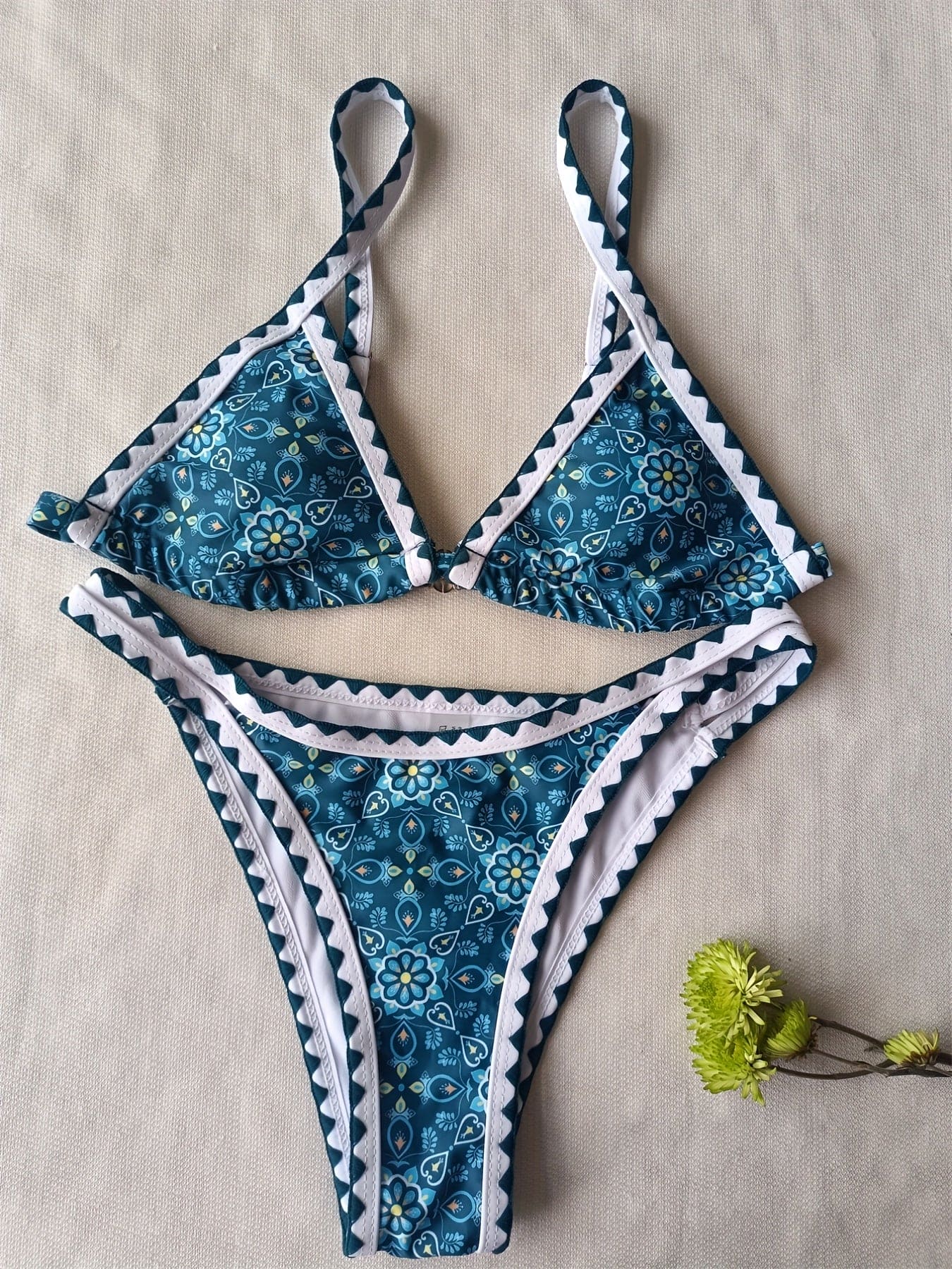 Floral Print Triangle Contrast Trim Bikini Sets, Back Buckle Cut Out High Cut 2 Pieces Swimsuit, Women's Swimwear & Clothing