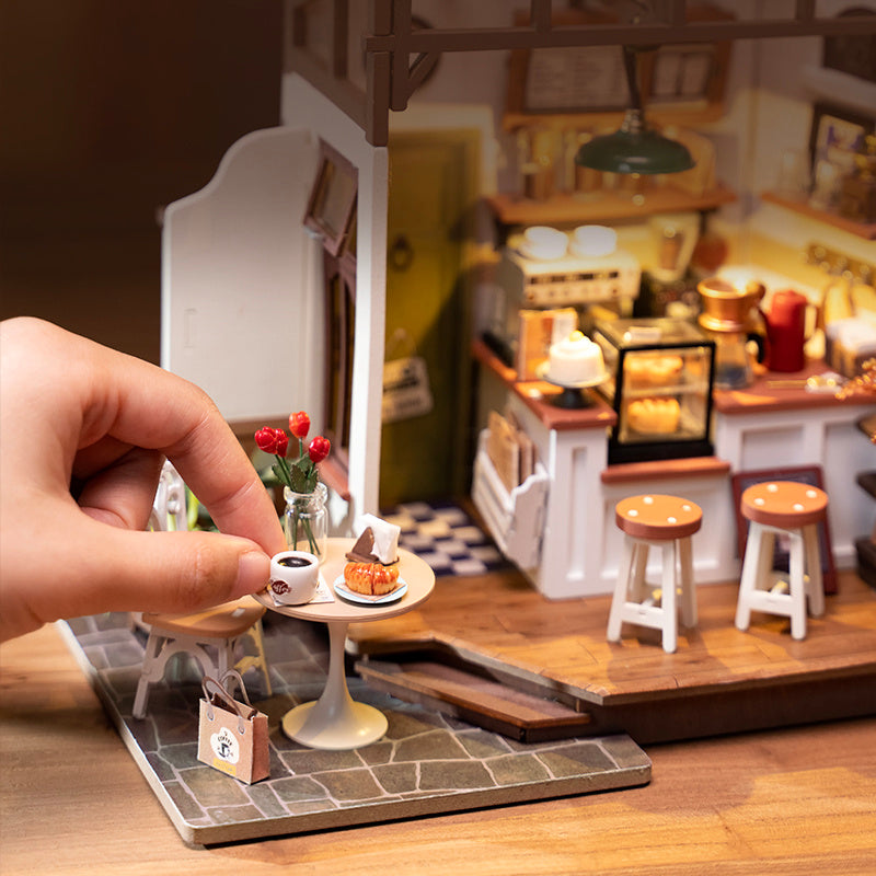 Rolife No.17 Cafe Miniature House Kit DG162 3D Wooden Building Toys For Gifts